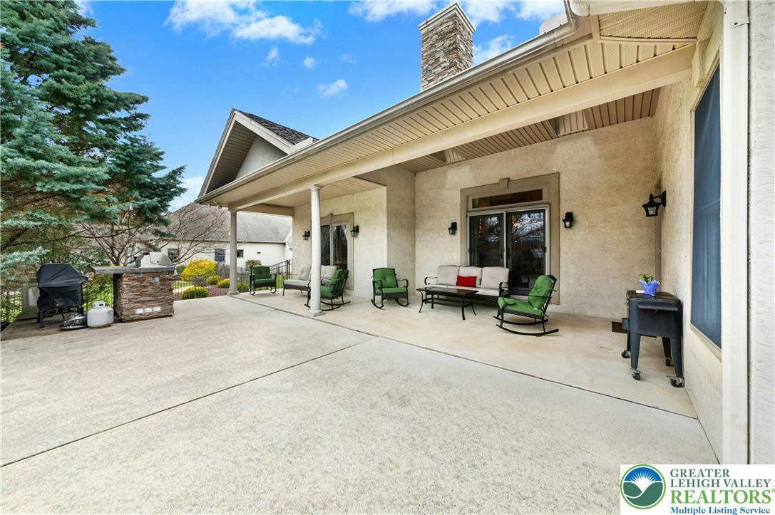 951 Macada Road Bethlehem, PA 18017 - Photo 41 of 46