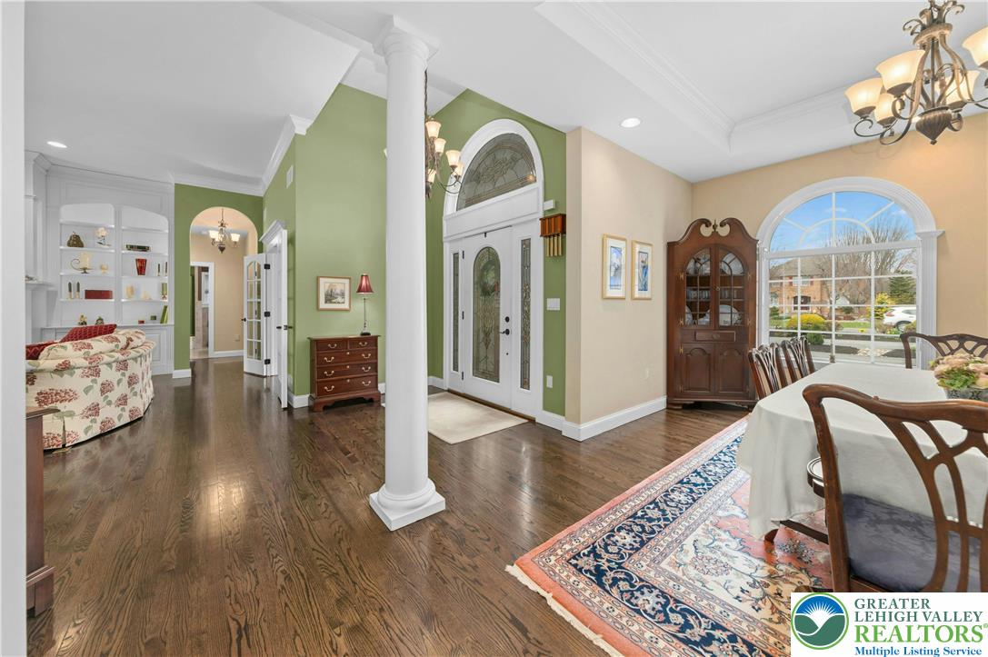 951 Macada Road Bethlehem, PA 18017 - Photo 5 of 46