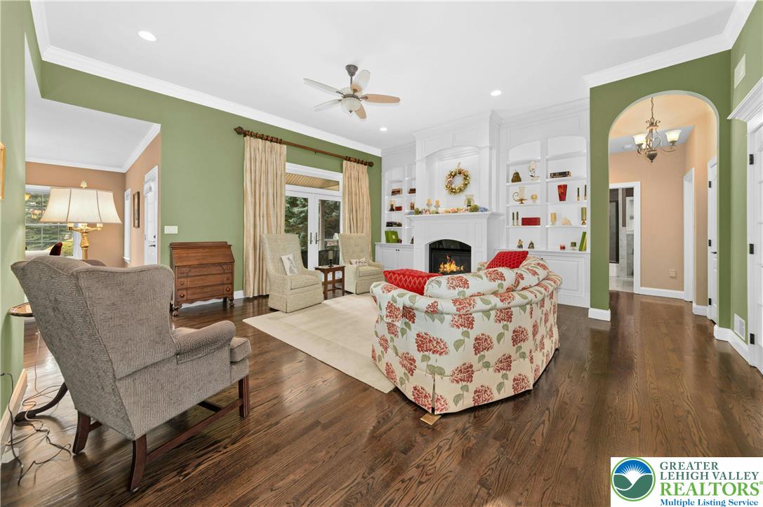 951 Macada Road Bethlehem, PA 18017 - Photo 8 of 46