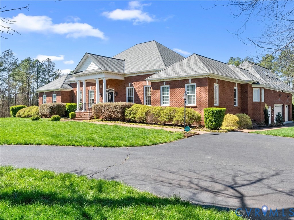 24200 Pear Orchard Road Moseley, VA 23120 - Photo 3 of 66 Front / Side View