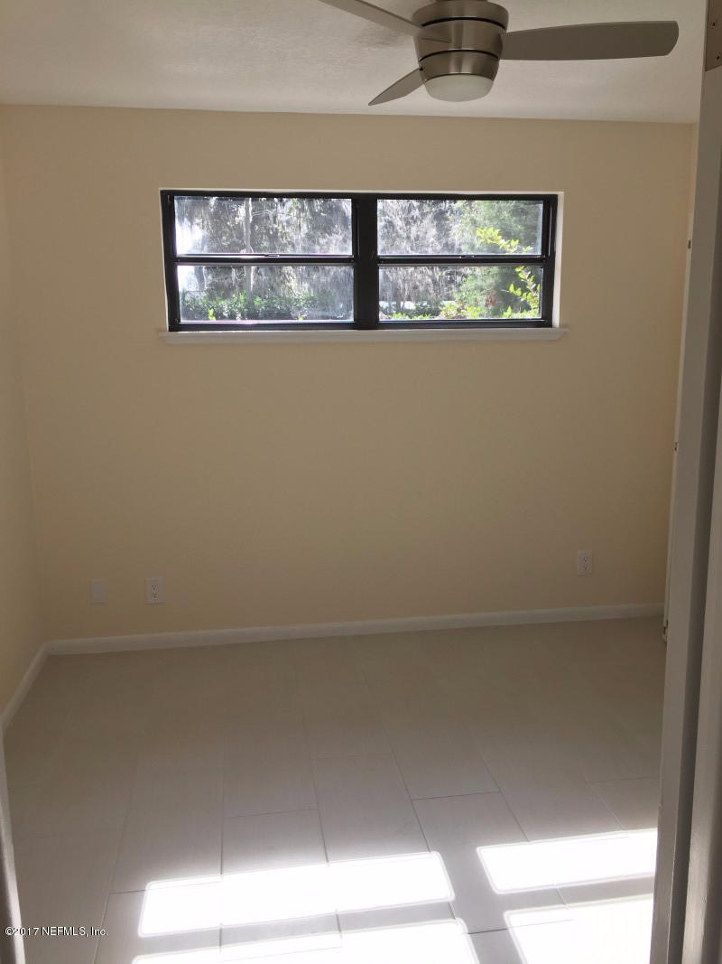 4127 Magnolia Road Orange Park, FL 32065 - Photo 22 of 24 a close up view of racks