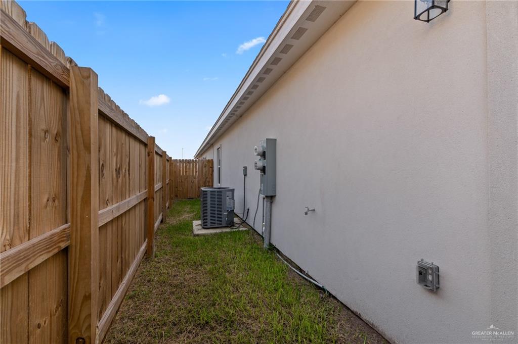 3099 Briggs Road Weslaco, TX 78596 - Photo 12 of 22
