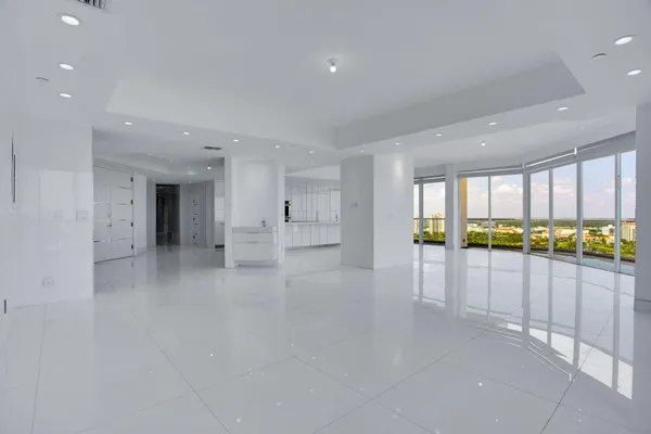 $2,295,900 | 19707 Turnberry Way, Unit TS2, Aventura, FL 33180