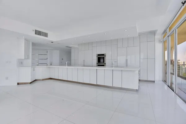 $2,295,900 | 19707 Turnberry Way, Unit TS2, Aventura, FL 33180