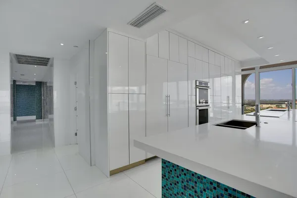 $2,295,900 | 19707 Turnberry Way, Unit TS2, Aventura, FL 33180