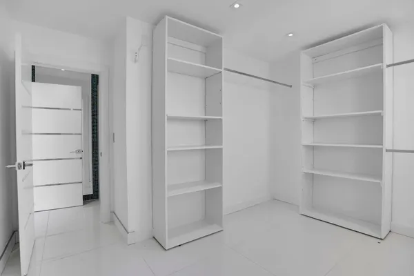 $2,295,900 | 19707 Turnberry Way, Unit TS2, Aventura, FL 33180