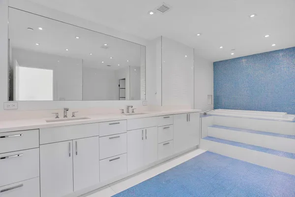 $2,295,900 | 19707 Turnberry Way, Unit TS2, Aventura, FL 33180