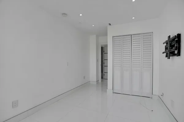 $2,295,900 | 19707 Turnberry Way, Unit TS2, Aventura, FL 33180