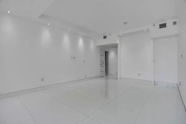 $2,295,900 | 19707 Turnberry Way, Unit TS2, Aventura, FL 33180