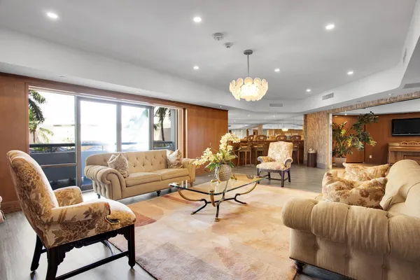 $2,295,900 | 19707 Turnberry Way, Unit TS2, Aventura, FL 33180