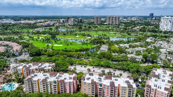 $2,295,900 | 19707 Turnberry Way, Unit TS2, Aventura, FL 33180