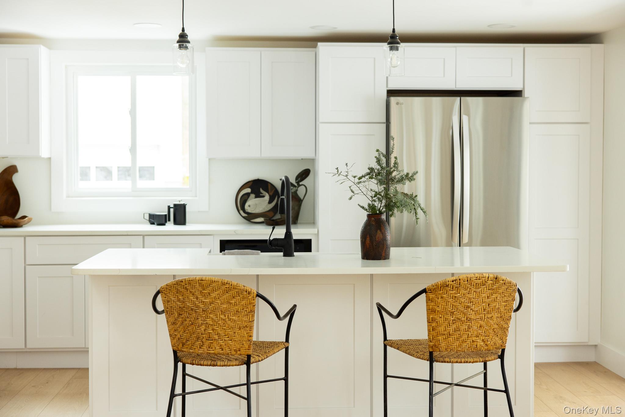 3 High Wood Road Staatsburg, NY 12580 - Photo 13 of 38 kitchen island with stools