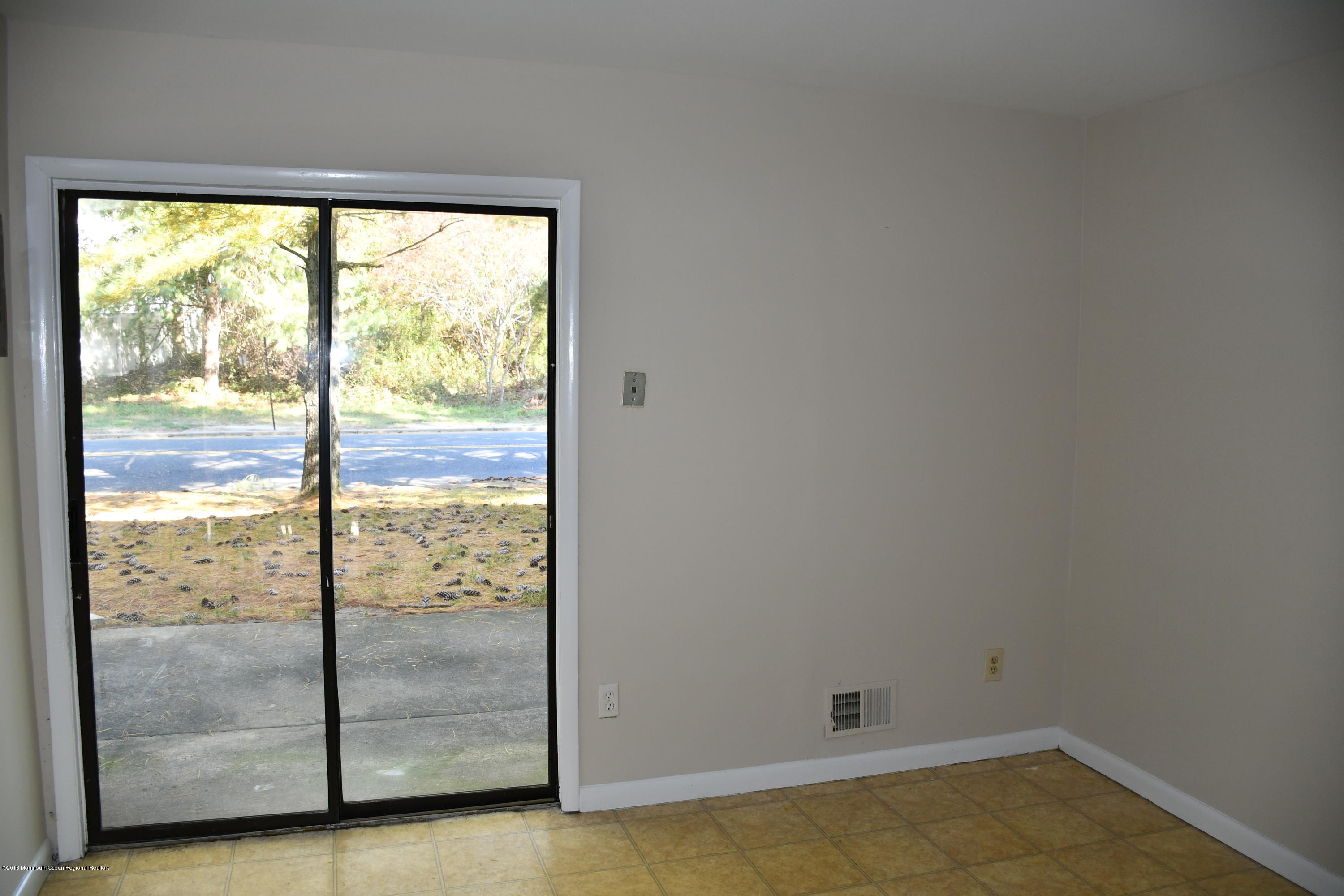 8 Creek Road, Unit 251 Brick, NJ 08724 - Photo 5 of 13 DSC_1413