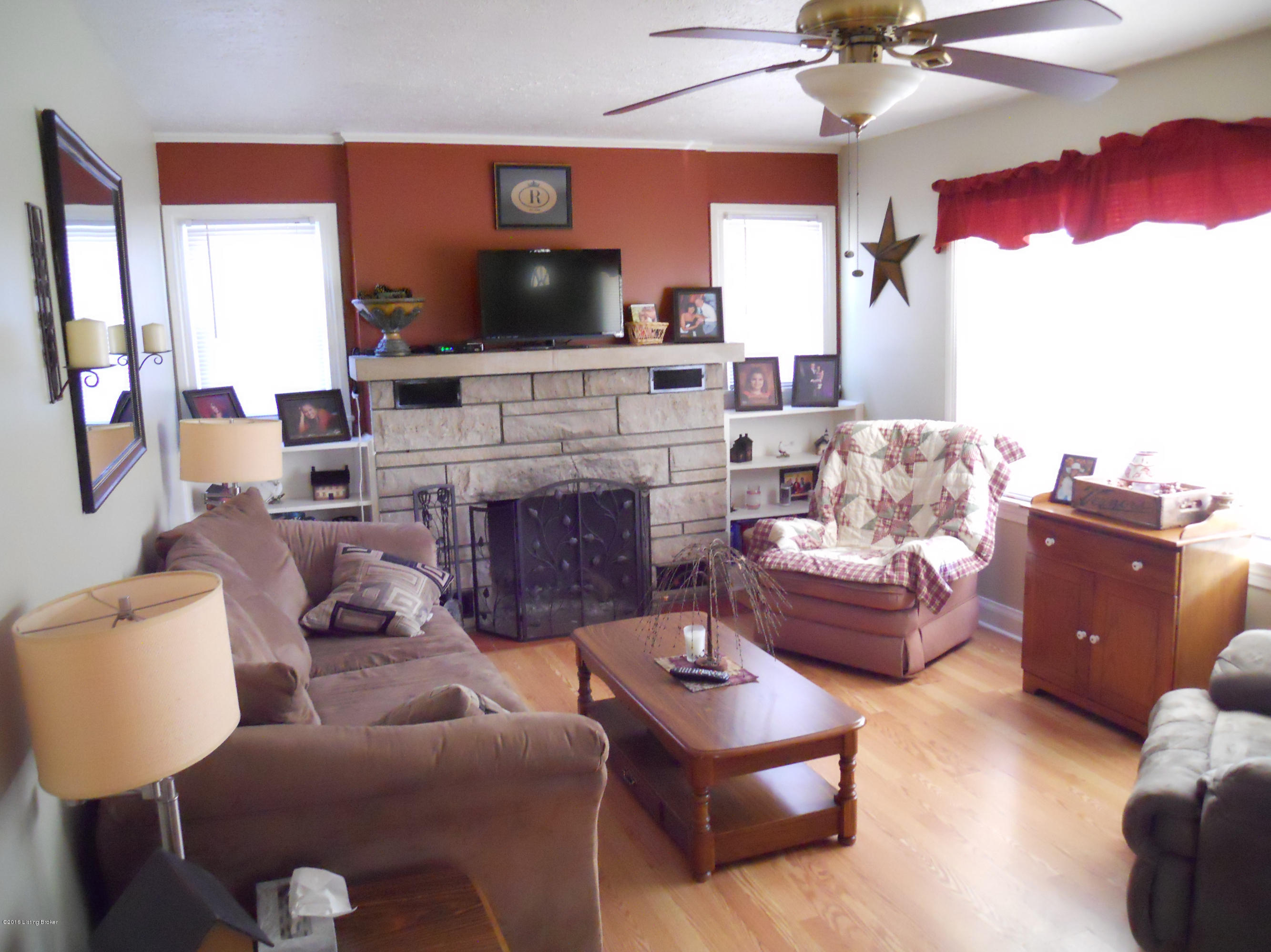 12608 Castle Road Louisville, KY 40272 - Photo 6 of 29 DSCN3709