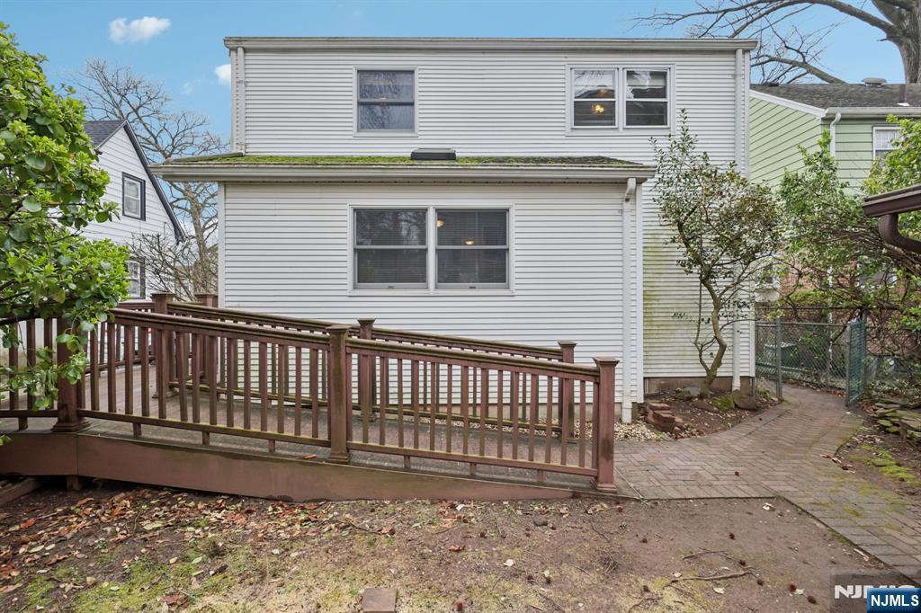27 Jagoe Street Bergenfield, NJ 07621 - Photo 41 of 44