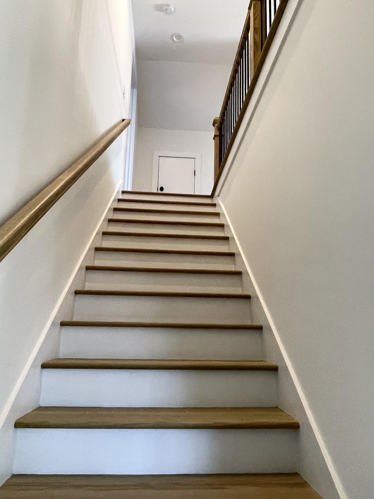 28 Autumn Way Dunlap, TN 37327 - Photo 64 of 102 IMG_7570 - Stairway Up Level 2