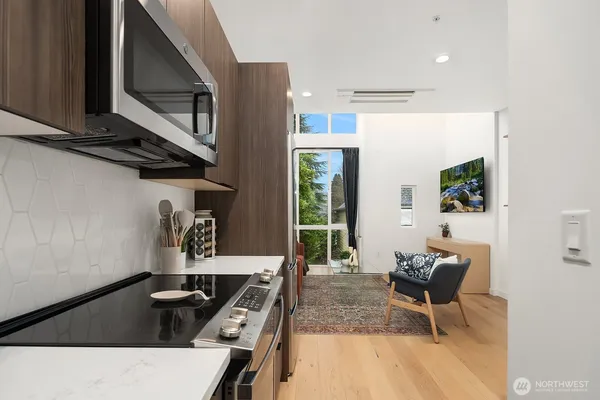 $699,000 | 1406 21st Avenue, Unit A, Seattle, WA 98122