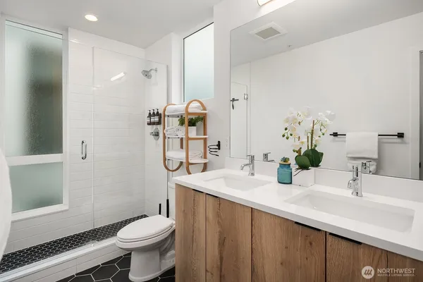 $699,000 | 1406 21st Avenue, Unit A, Seattle, WA 98122