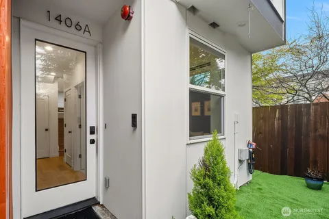 $699,000 | 1406 21st Avenue, Unit A, Seattle, WA 98122