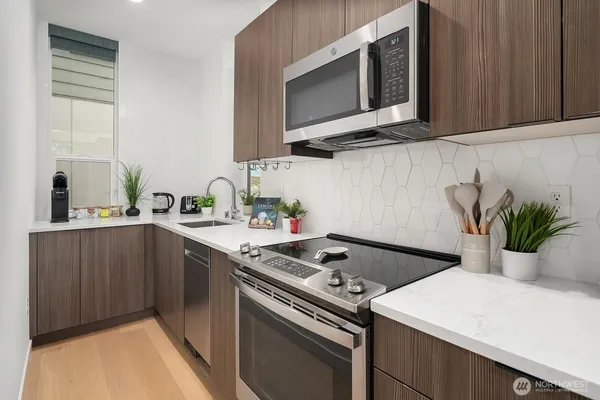 $699,000 | 1406 21st Avenue, Unit A, Seattle, WA 98122