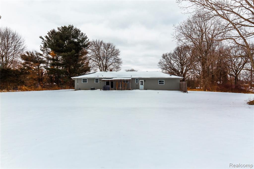 2238 Farnsworth Road Lapeer, MI 48446 - Photo 29 of 31 Gallery Image 29