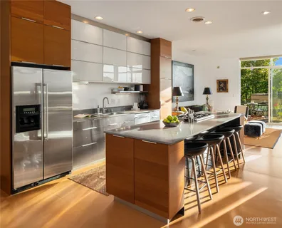 $889,000 | 2517 13th Avenue South, Seattle, WA 98144