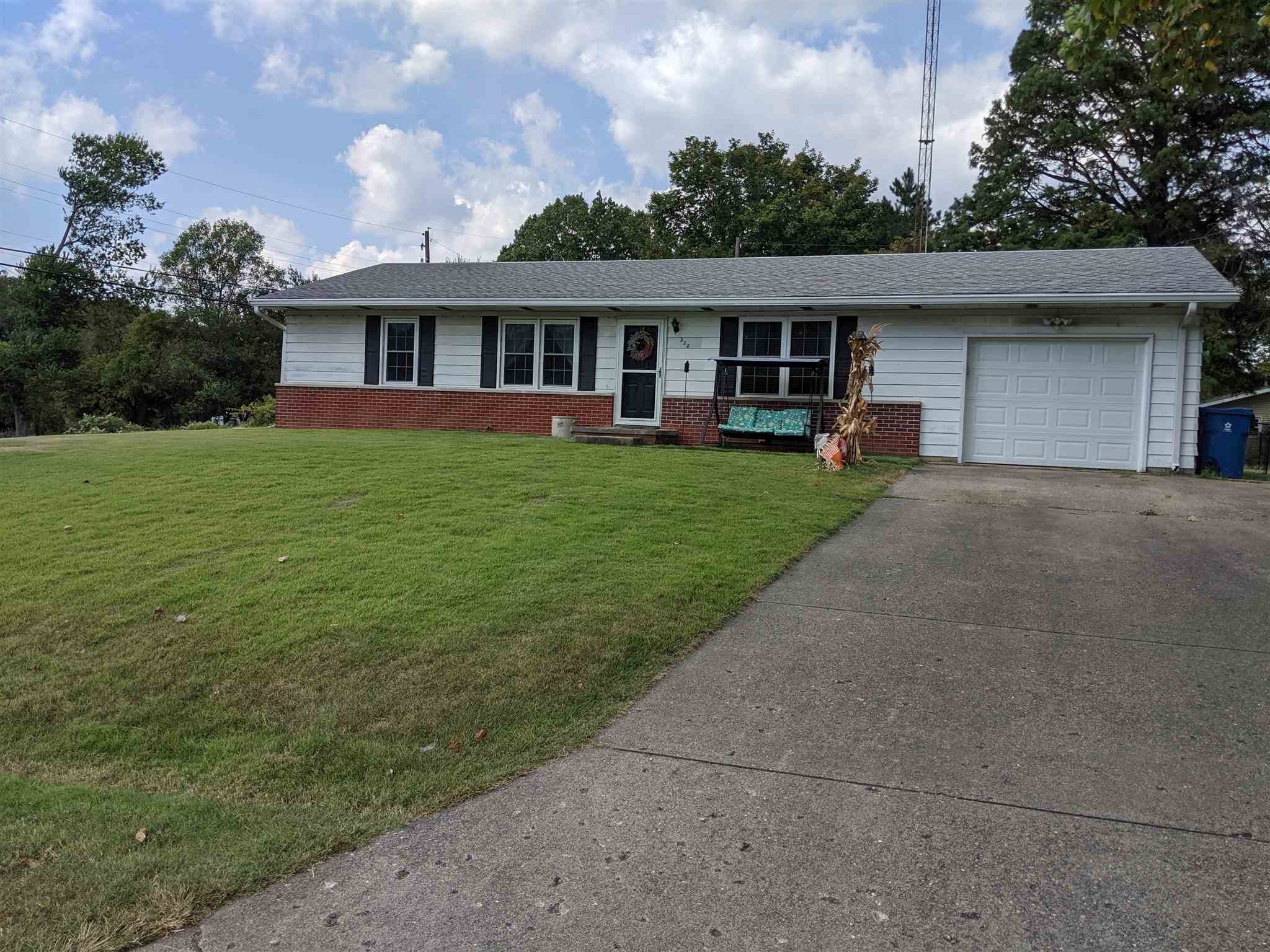 228 Bentley Road Vincennes, IN 47591 - Photo 1 of 31 Gallery Image 1