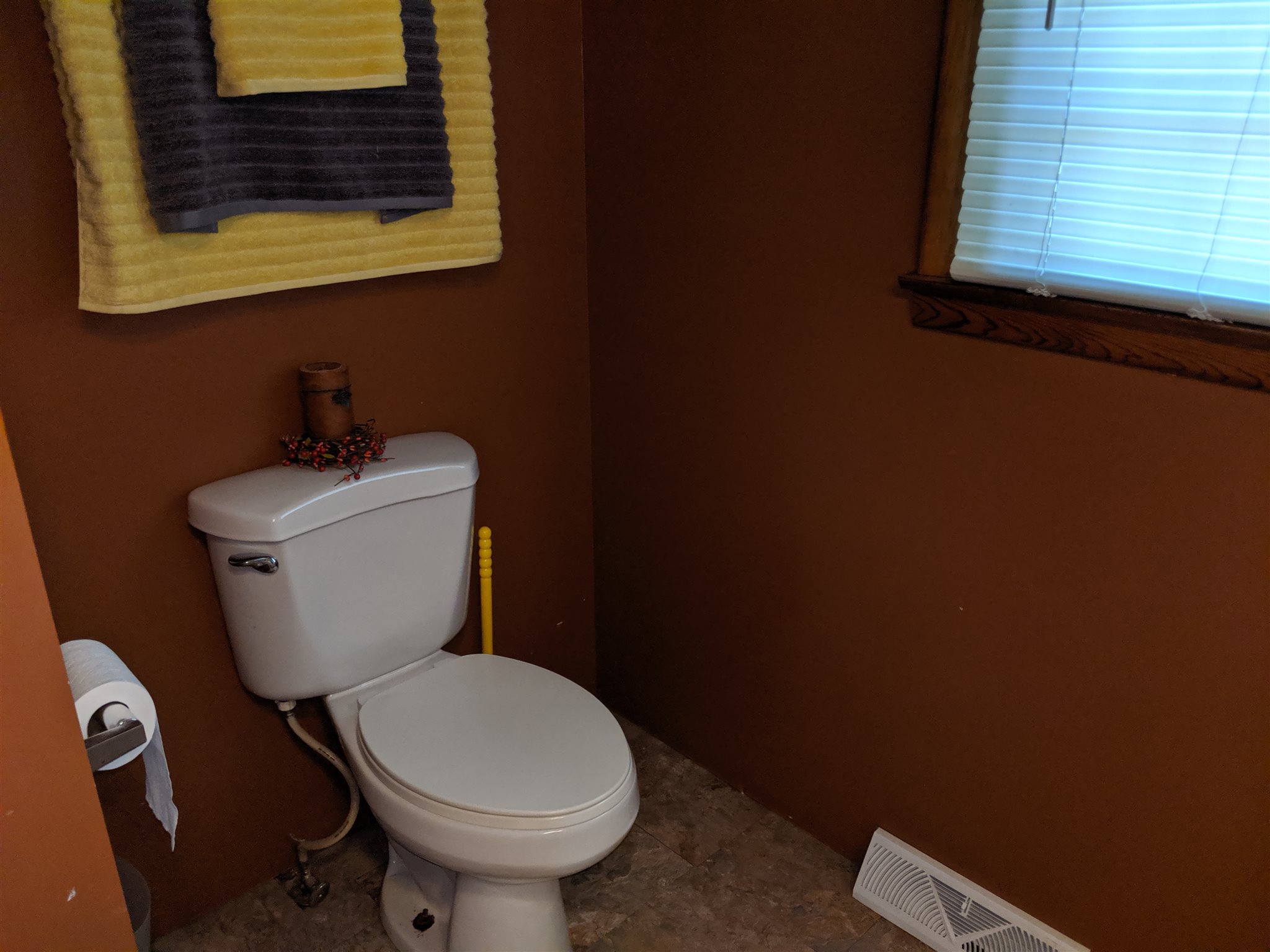 228 Bentley Road Vincennes, IN 47591 - Photo 12 of 31 Gallery Image 12