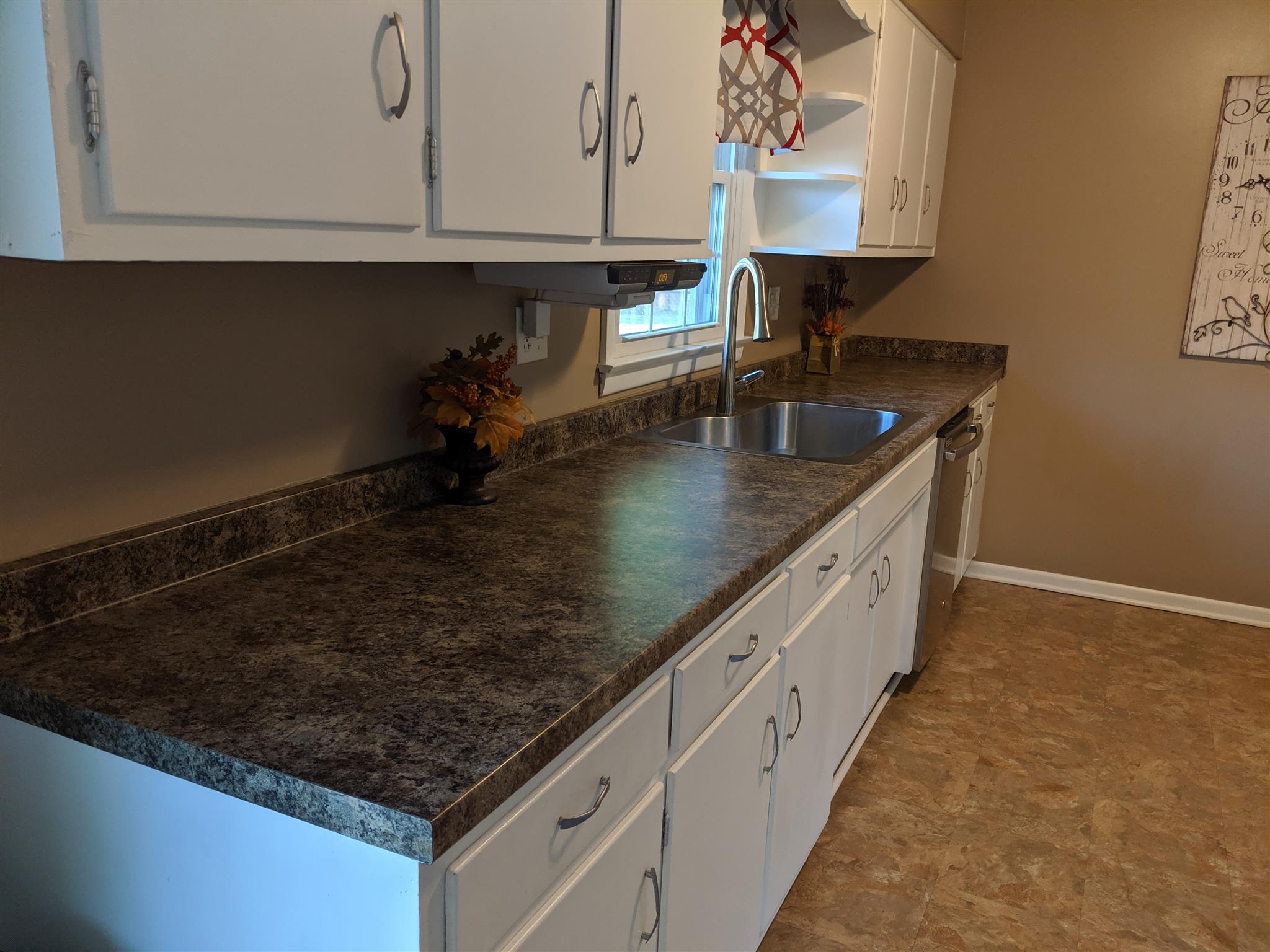 228 Bentley Road Vincennes, IN 47591 - Photo 3 of 31 Gallery Image 3