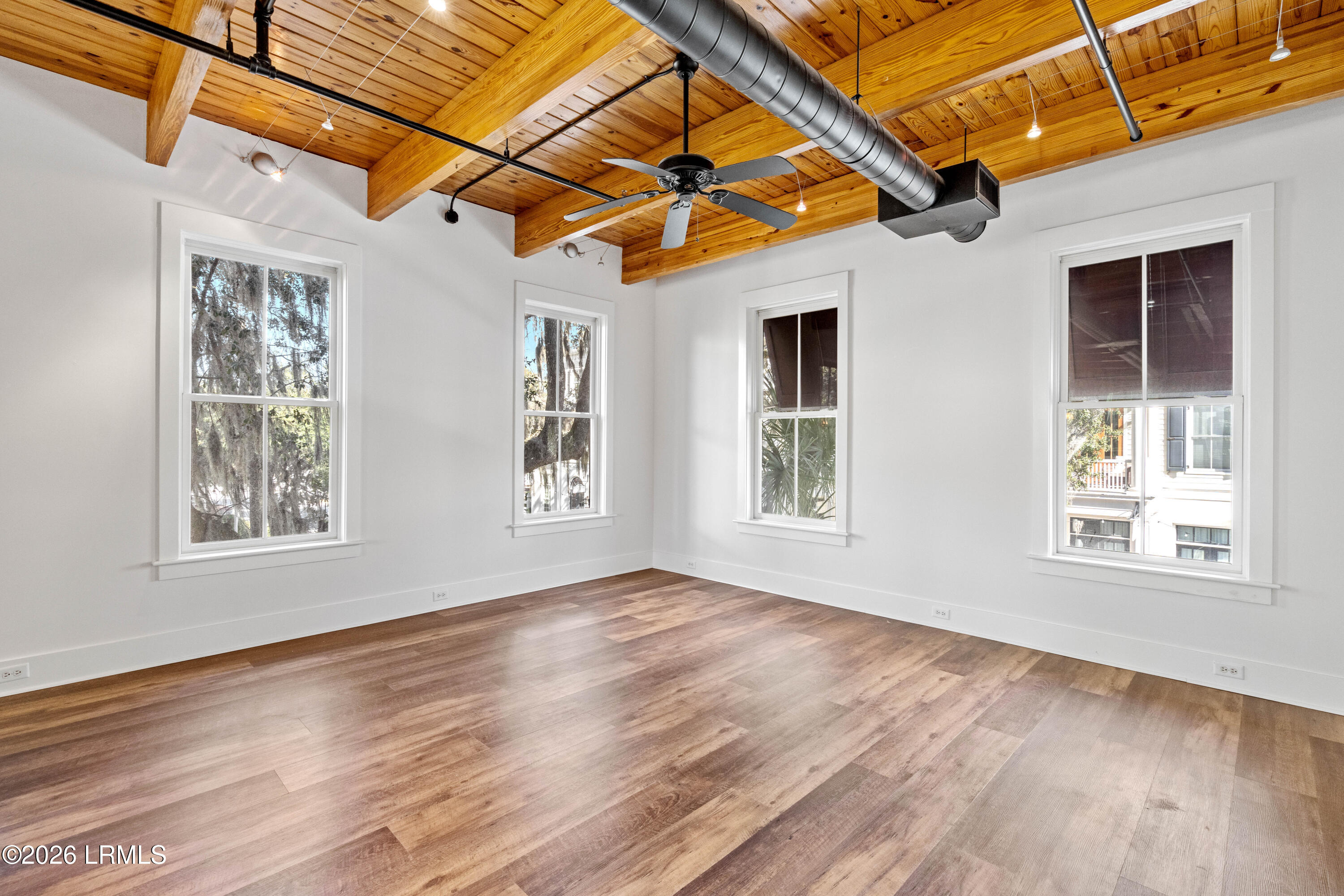 8 A Market, Unit 2 Beaufort, SC 29906 - Photo 7 of 39 8A Market-11