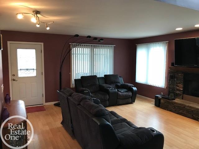 8061 Starville Road Algonac, MI 48001 - Photo 12 of 34 50004491-11.JPG