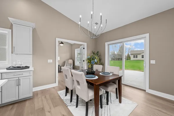 $395,000 | 1266 33rd Ave Circle, Silvis, IL 61282