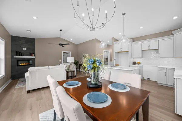 $395,000 | 1266 33rd Ave Circle, Silvis, IL 61282