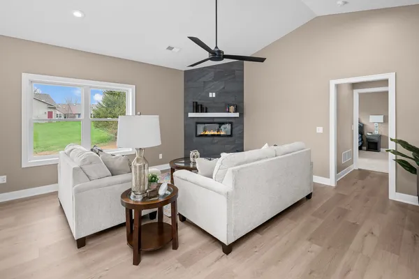 $395,000 | 1266 33rd Ave Circle, Silvis, IL 61282