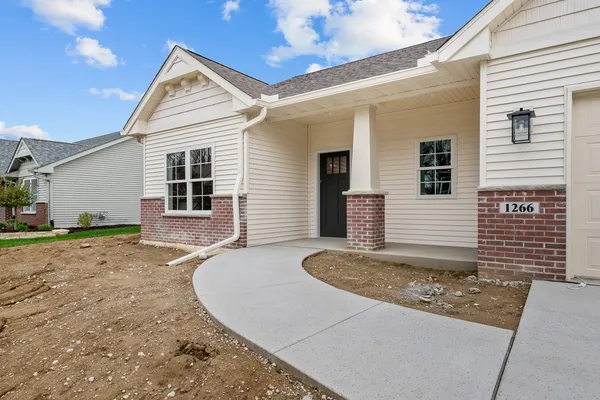 $395,000 | 1266 33rd Ave Circle, Silvis, IL 61282