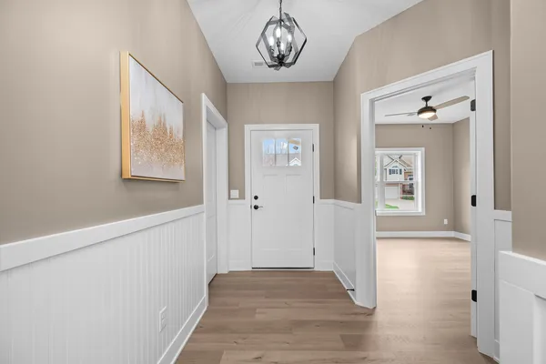 $395,000 | 1266 33rd Ave Circle, Silvis, IL 61282