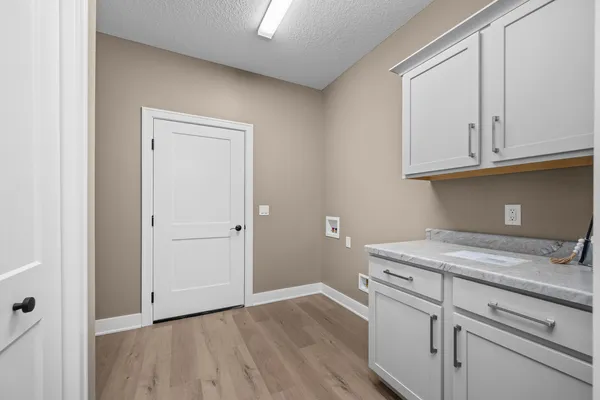 $395,000 | 1266 33rd Ave Circle, Silvis, IL 61282