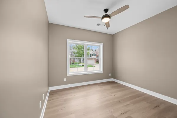 $395,000 | 1266 33rd Ave Circle, Silvis, IL 61282