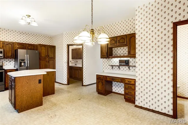 $530,000 | 719 Carman Meadows Drive South, Manchester, MO 63021