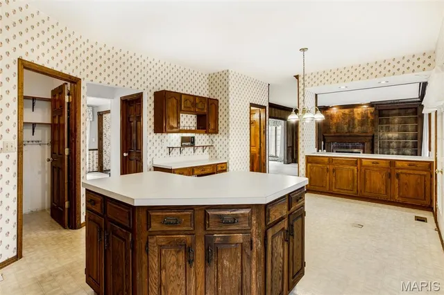 $530,000 | 719 Carman Meadows Drive South, Manchester, MO 63021