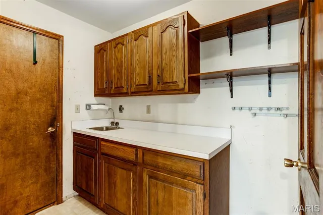 $530,000 | 719 Carman Meadows Drive South, Manchester, MO 63021