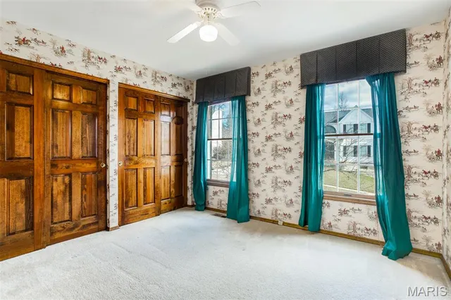 $530,000 | 719 Carman Meadows Drive South, Manchester, MO 63021