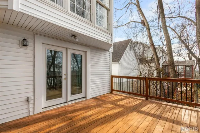 $530,000 | 719 Carman Meadows Drive South, Manchester, MO 63021