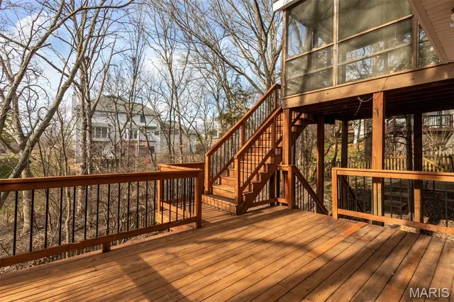 $530,000 | 719 Carman Meadows Drive South, Manchester, MO 63021