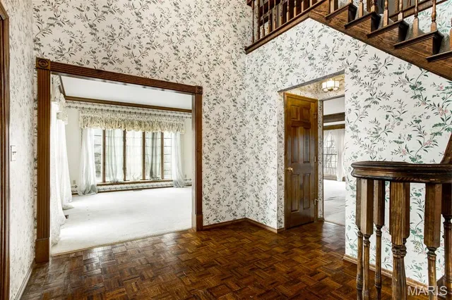 $530,000 | 719 Carman Meadows Drive South, Manchester, MO 63021