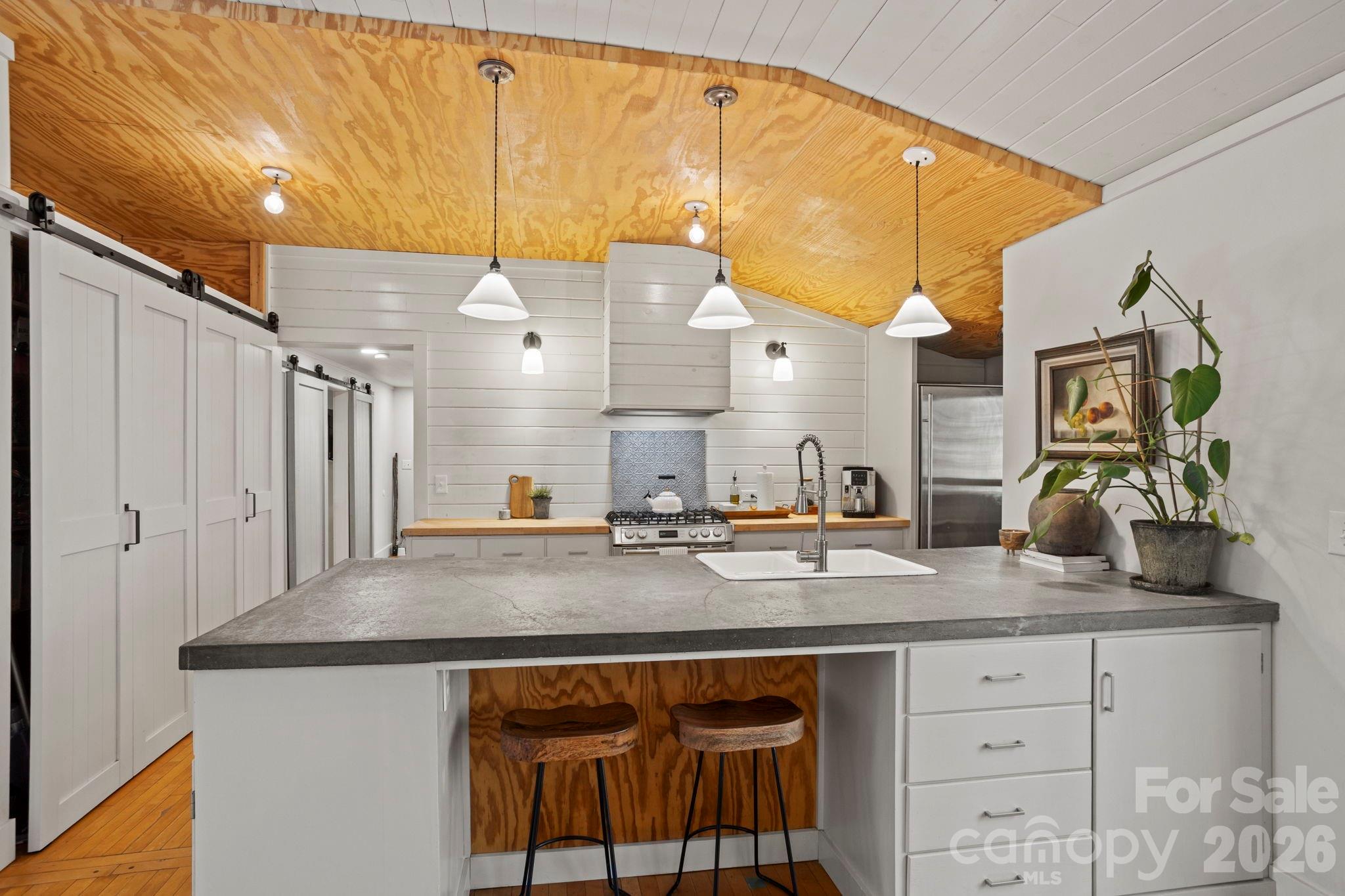 2525 Kanuga Road Hendersonville, NC 28739 - Photo 13 of 48 Gallery Image 13