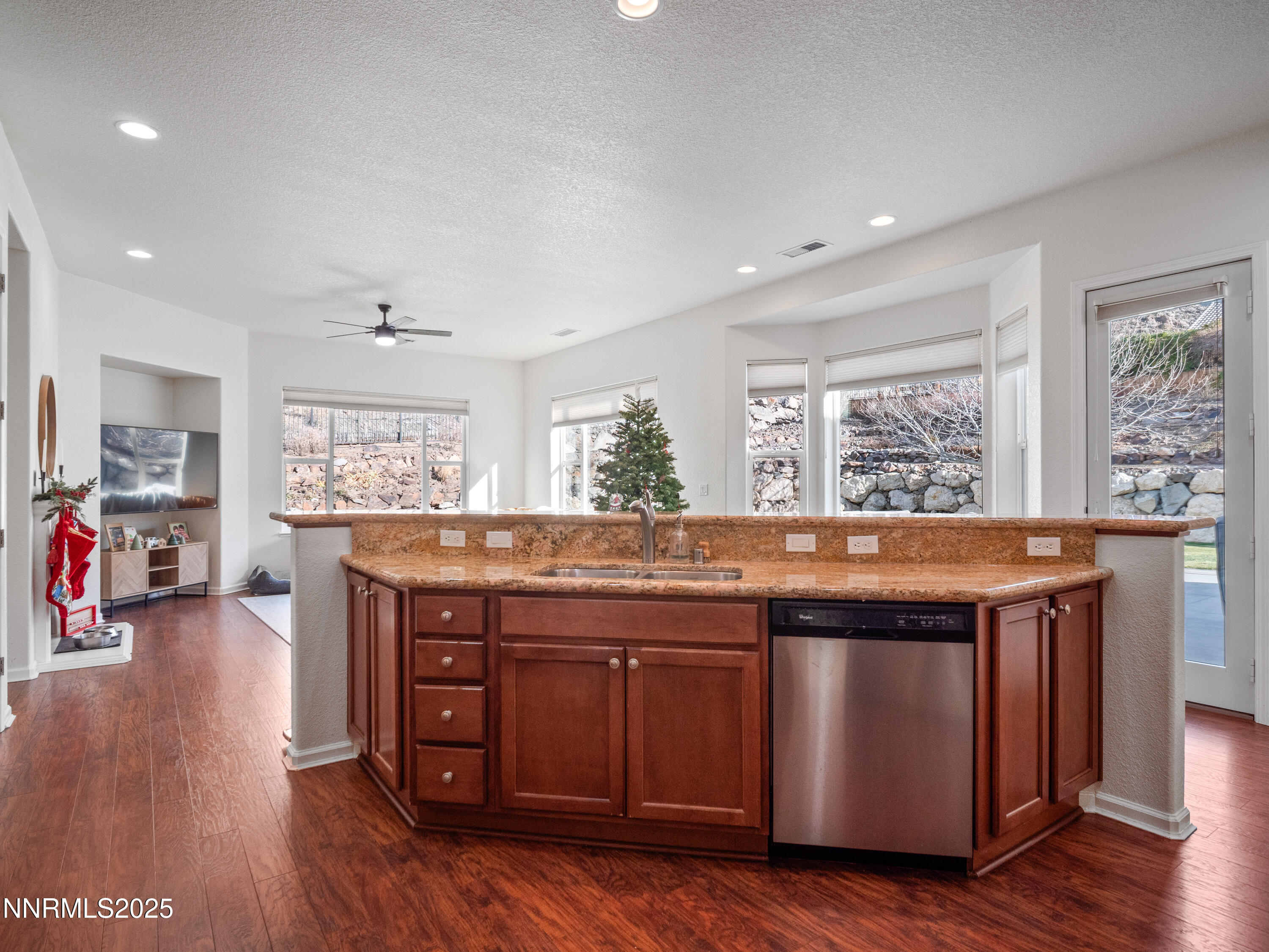 7490 Rough Rock Drive Reno, NV 89502 - Photo 11 of 75 Photo-22