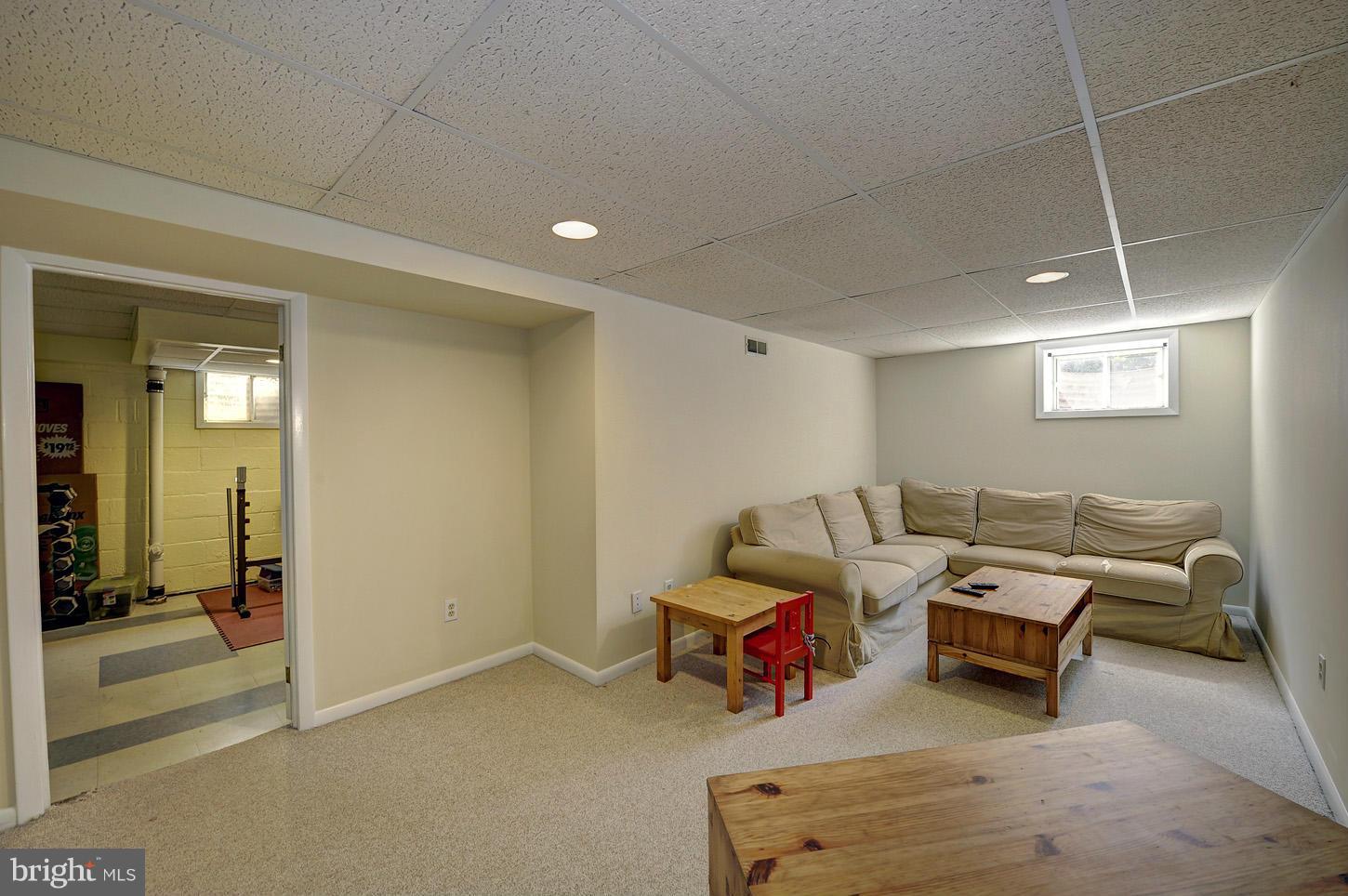 2908 Harris Avenue Silver Spring, MD 20902 - Photo 19 of 30 a living room with furniture
