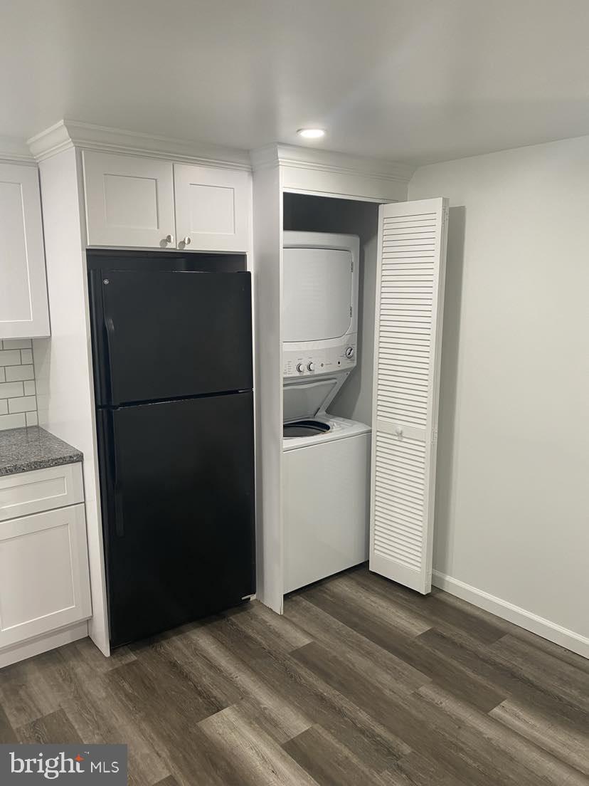 120 West 4th Avenue, Unit 1 Ranson, WV 25438 - Photo 8 of 12 Washer and dryer