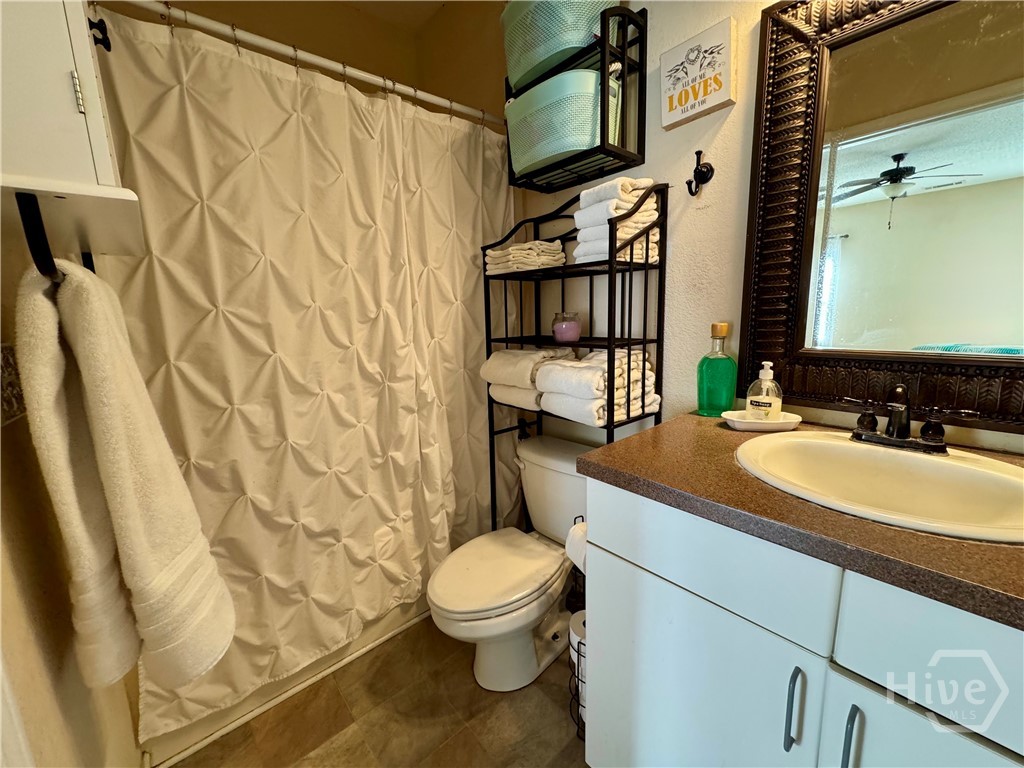 160 Ethridge Place Gray, GA 31032 - Photo 26 of 34 Primary Ensuite Bathroom